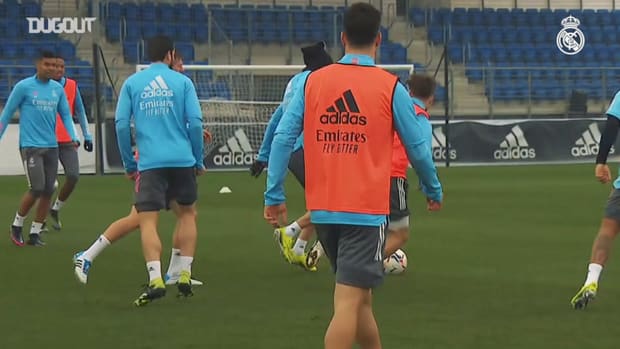  Pressing and possession drills as the team continues preparations
